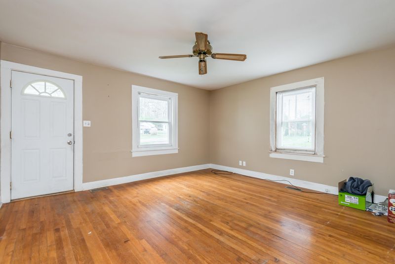 1905 Maple Dr, Knoxville, TN 37918