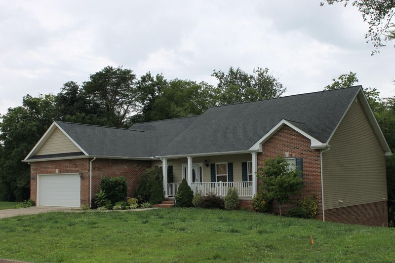 1905 River Vista Cir, Sevierville, TN 37876