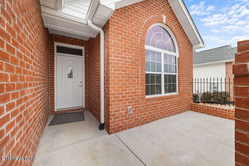 1905 Scarlett Meadows Dr, Sevierville, TN 37876