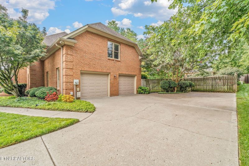 1905 Tall Cedars Rd, Knoxville, TN 37922