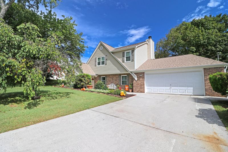 1906 Bishops Bridge Rd #5, Knoxville, TN 37922