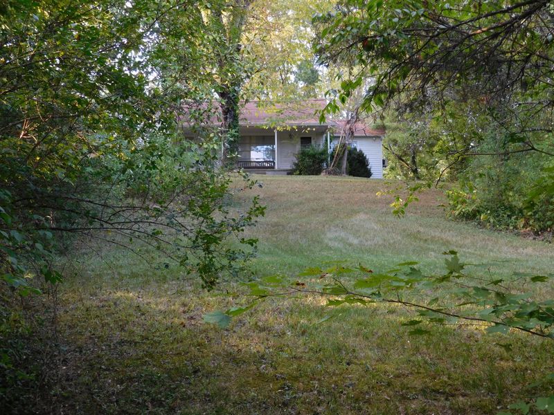 1907 Holston River Rd, Knoxville, TN 37914