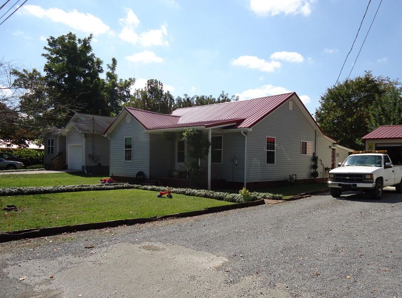 1907 Palos St, Athens, TN 37303