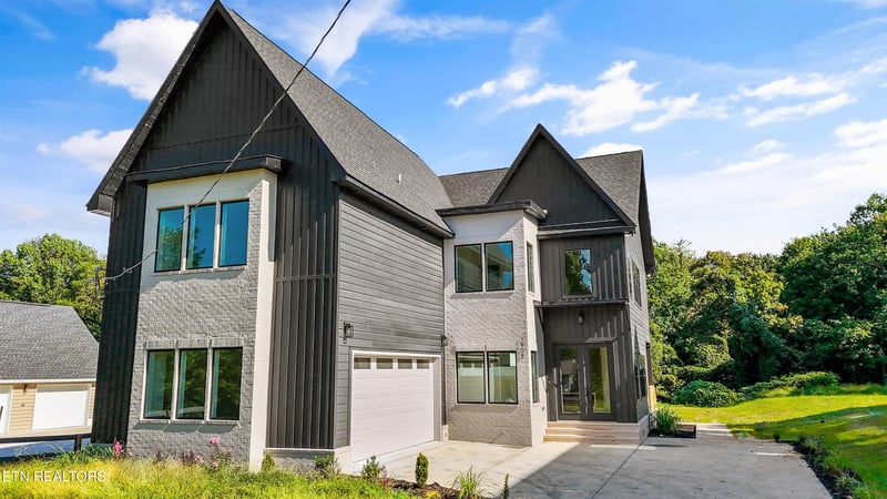 1908 Amherst Rd, Knoxville, TN 37921