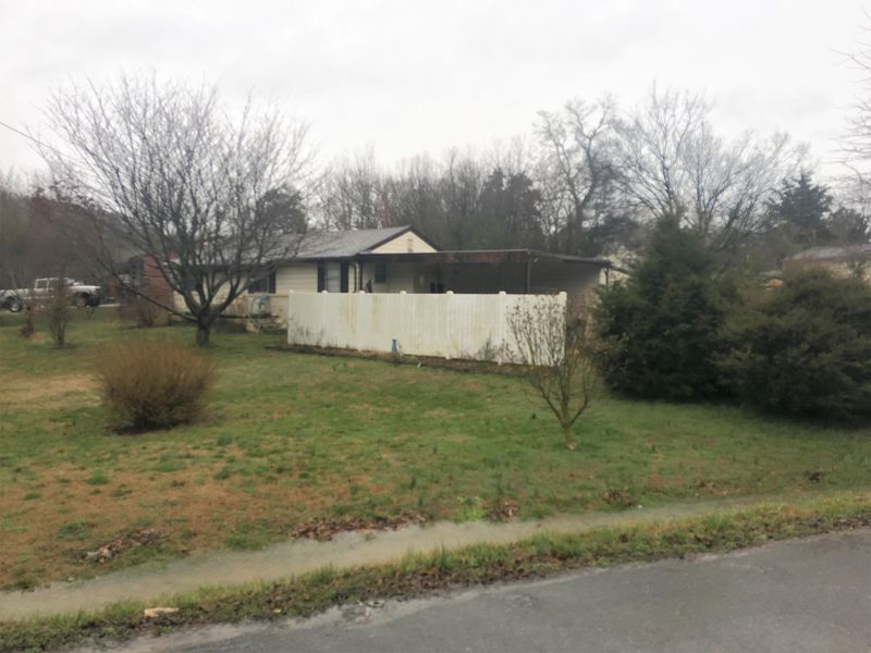 1908 Bradshaw Garden Rd, Knoxville, TN 37912