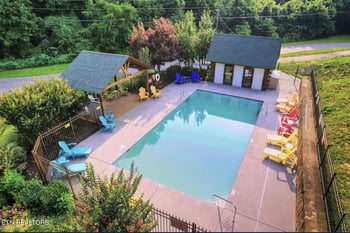 1908 Eagle Ct, Sevierville, TN 37876