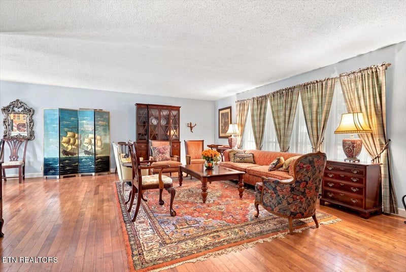 1909 Grenada Blvd, Knoxville, TN 37922