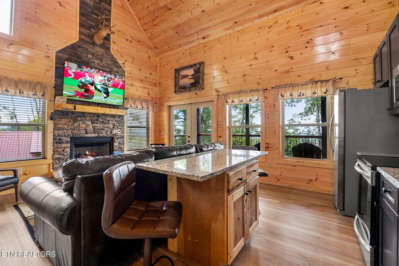 1909 Rhododendron Ln, Sevierville, TN 37876