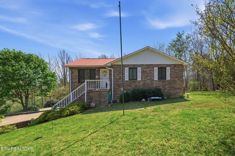 191 Ashley Ln, Oneida, TN 37841