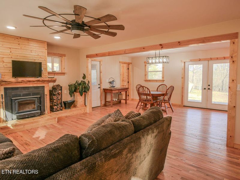 191 County Road 887, Etowah, TN 37331