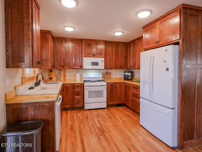 191 County Road 887, Etowah, TN 37331
