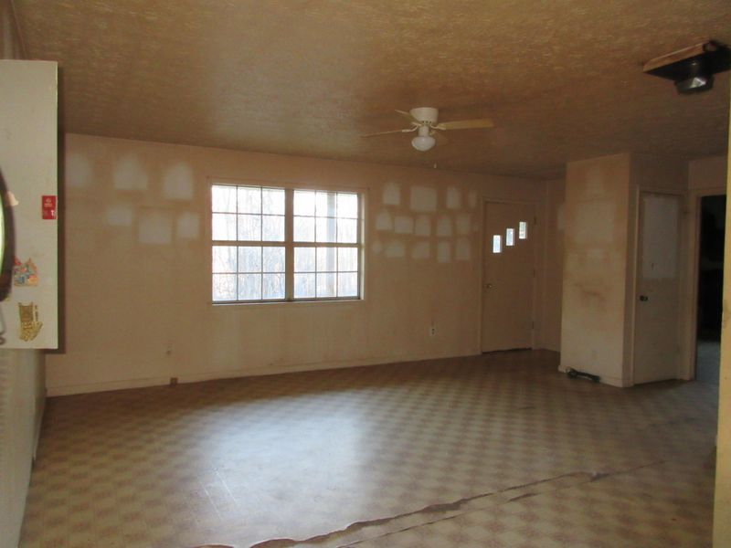 191 Godsey Rd, Crab Orchard, TN 37723