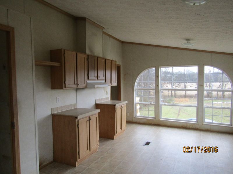 191 Honeysuckle Rd, Loudon, TN 37774
