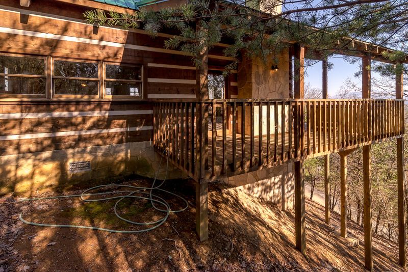 1910 Bluff Ridge Rd, Sevierville, TN 37876