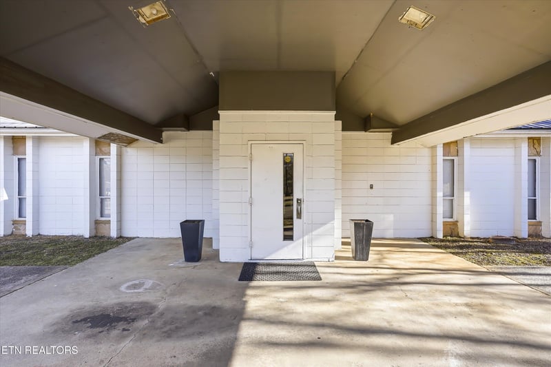 1910 Cherokee Dr, Morristown, TN 37814