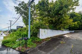 1910 E Broadway Ave, Maryville, TN 37804