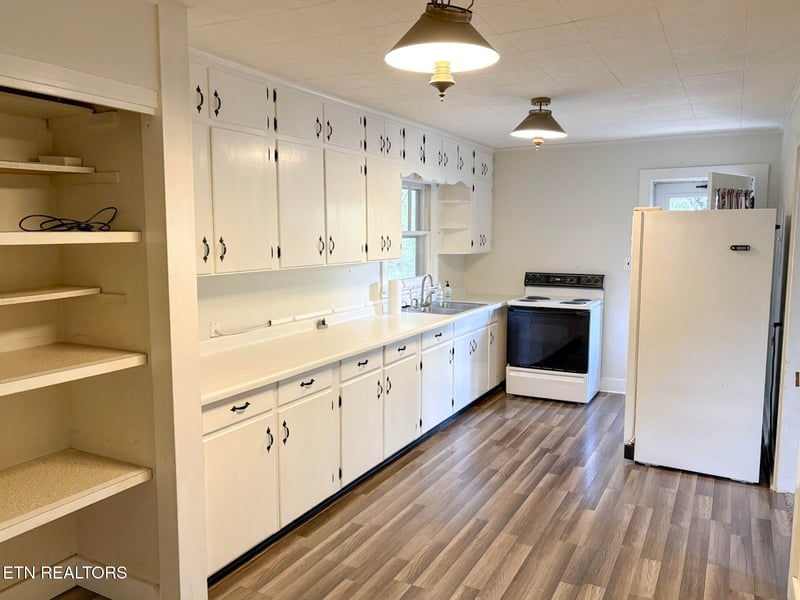 1910 Lantana Rd, Crossville, TN 38572
