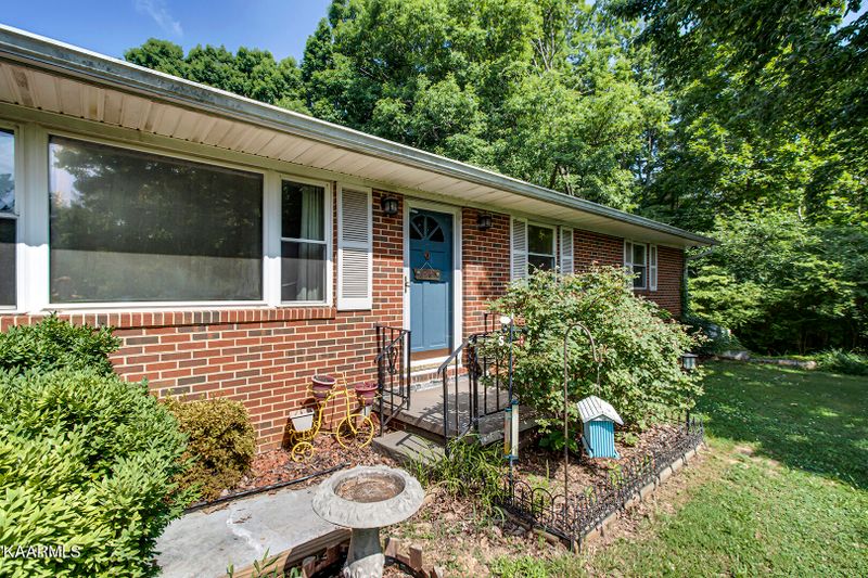 1910 Oxnard Rd, Athens, TN 37303