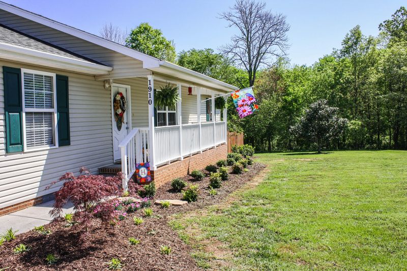 1910 Star Dust Way, Walland, TN 37886