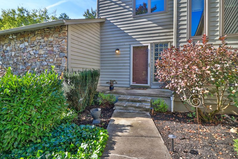 1910 Winding Ridge Tr, Knoxville, TN 37922