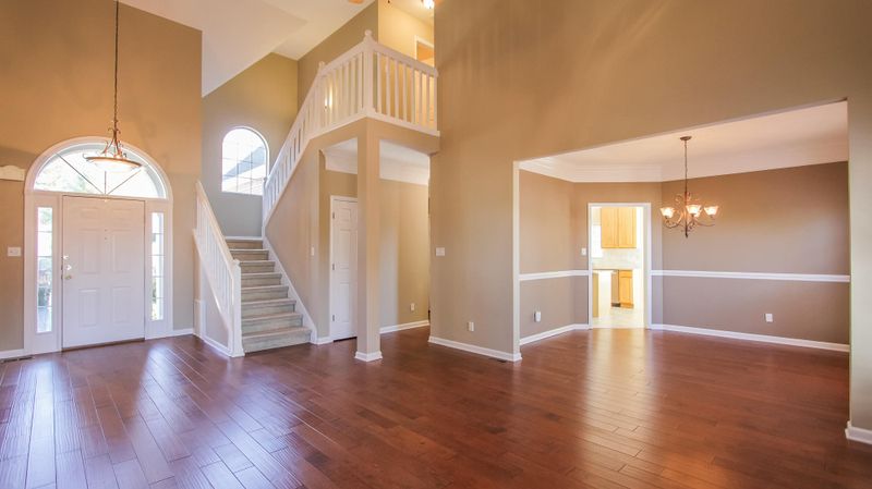 1911 Saint Gregorys Ct, Knoxville, TN 37931