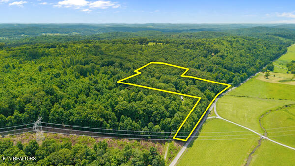 1913 Dry Fork Valley Rd, Philadelphia, TN 37846