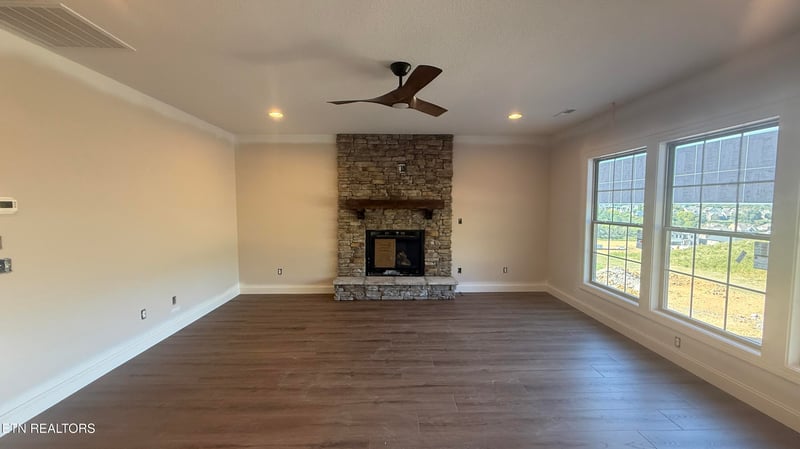 1913 Hickory Reserve Rd, Knoxville, TN 37932