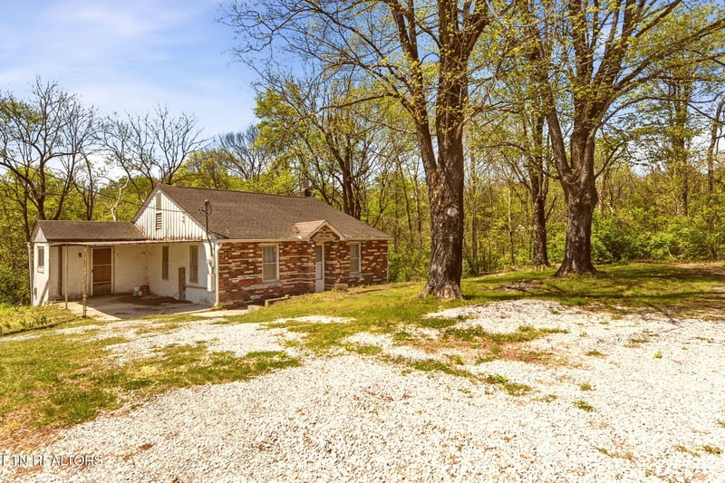 1913 Woods Creek Rd, Knoxville, TN 37924