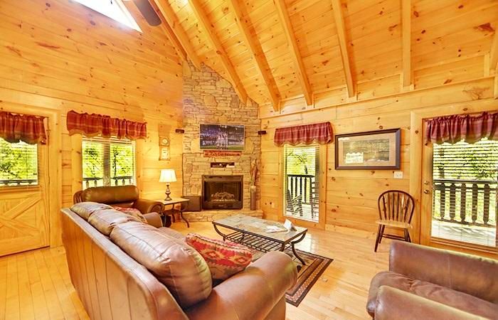 1915 Beaver Creek Way, Sevierville, TN 37862