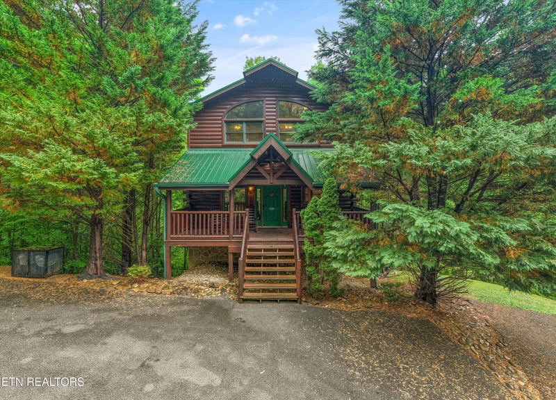 1915 Elk Springs Way, Gatlinburg, TN 37738