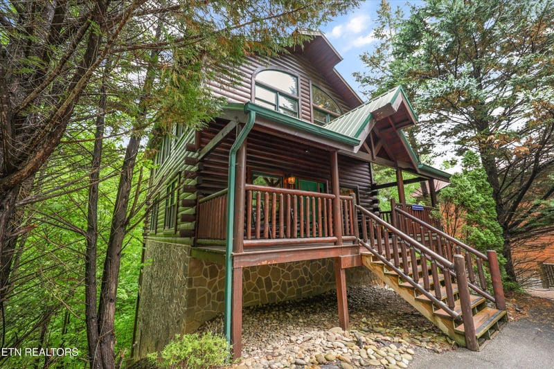 1915 Elk Springs Way, Gatlinburg, TN 37738