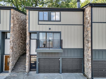 1916 Cherokee Bluff Dr, Knoxville, TN 37920