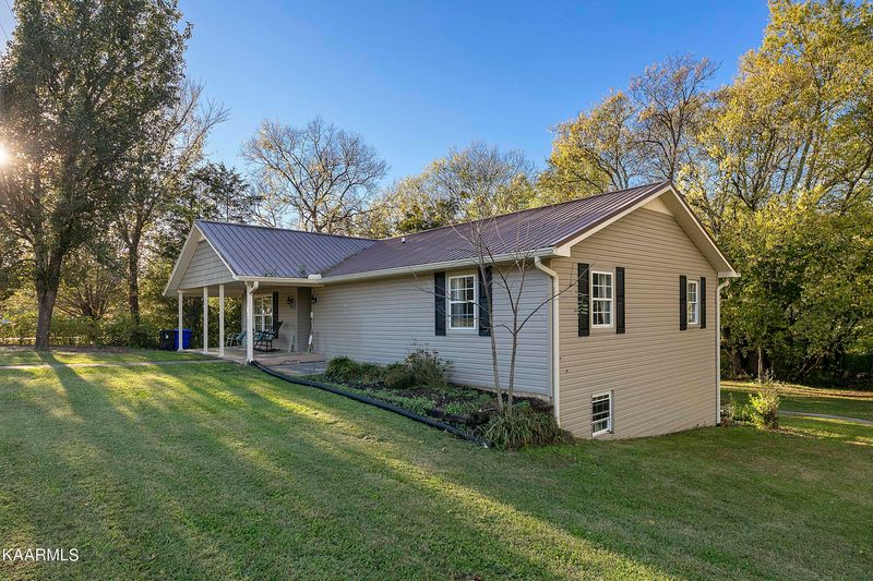 1916 E Union Valley Rd, Seymour, TN 37865