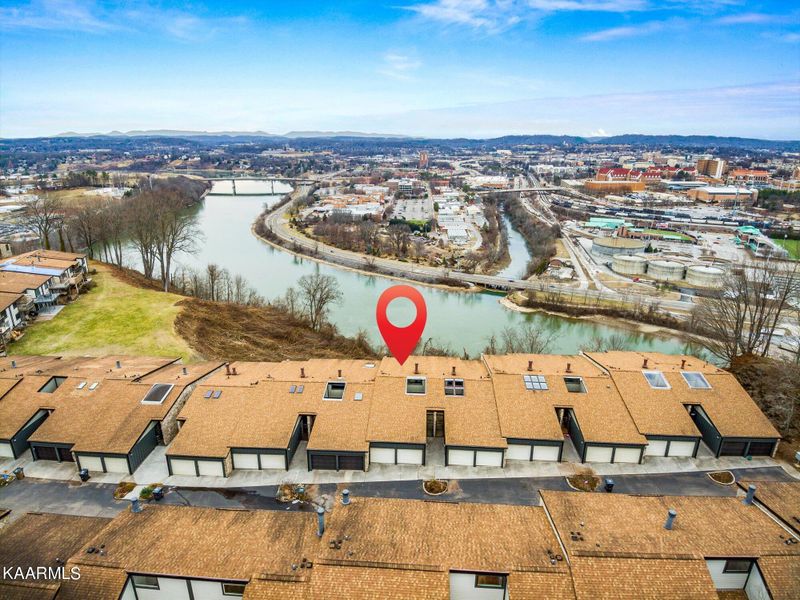 1919 Cherokee Bluff Dr, Knoxville, TN 37920