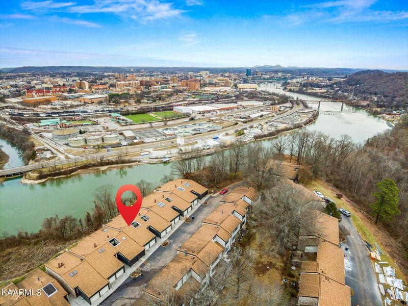 1919 Cherokee Bluff Dr, Knoxville, TN 37920