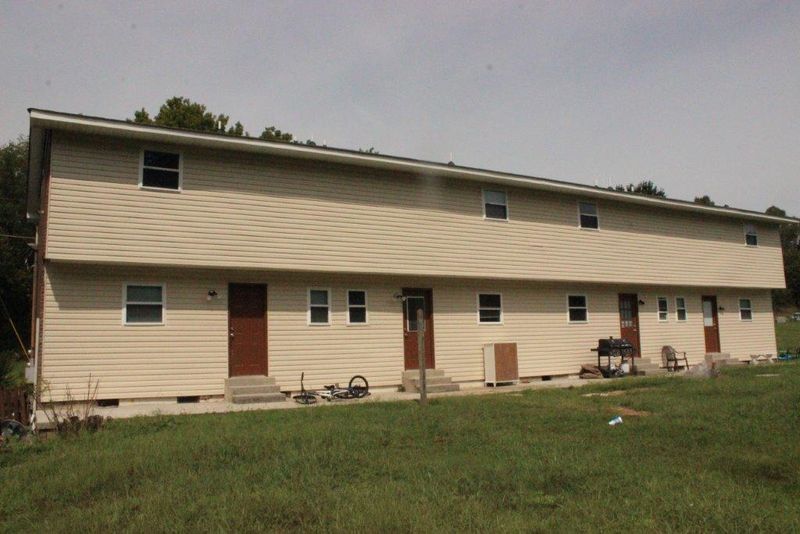 1919 E Old Topside Rd, Louisville, TN 37777