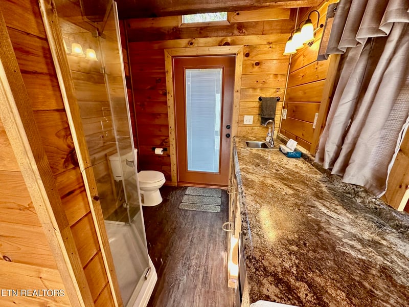1919 Lizi Loop Way, Sevierville, TN 37862