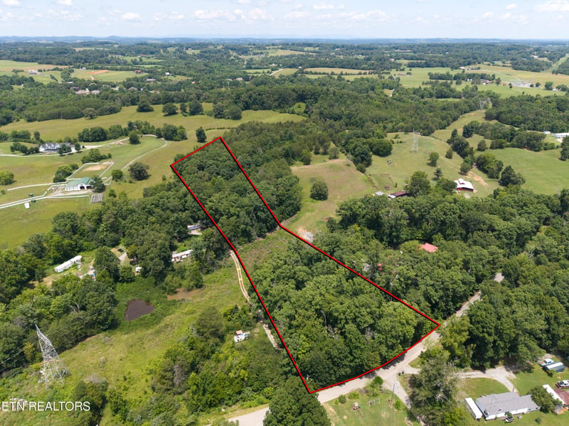 1919 Reagan Mill Rd, Maryville, TN 37803