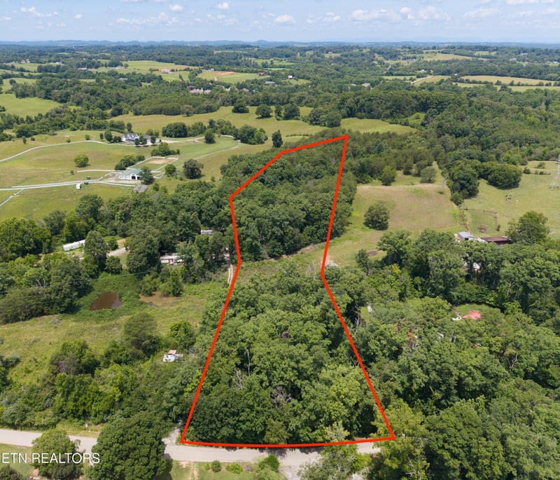 1919 Reagan Mill Rd, Maryville, TN 37803