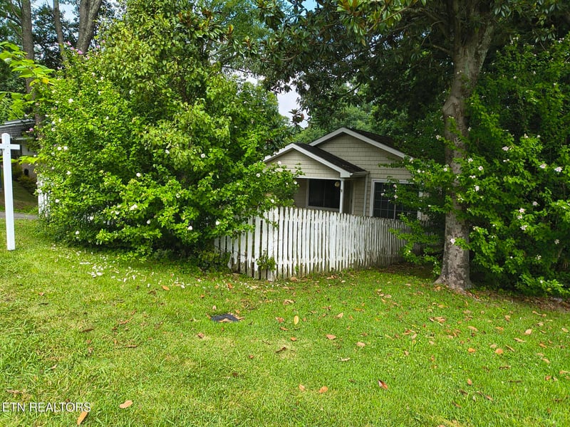 1919 Shasta Rd, Maryville, TN 37801