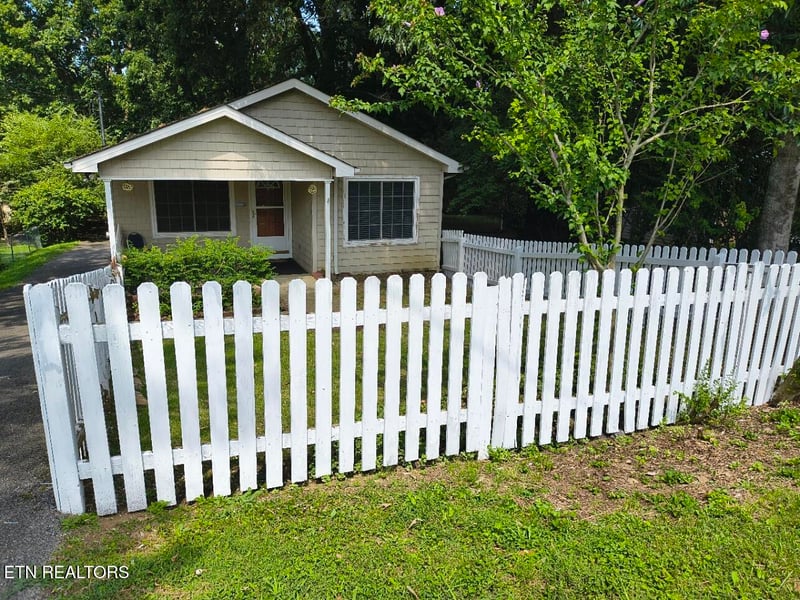 1919 Shasta Rd, Maryville, TN 37801