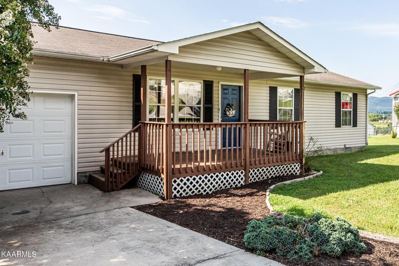 192 Kay Springs Cir, Jacksboro, TN 37757