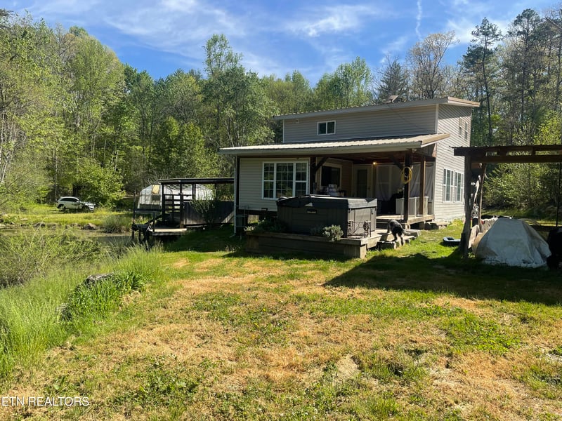 192 Massingale Rd, Tellico Plains, TN 37385