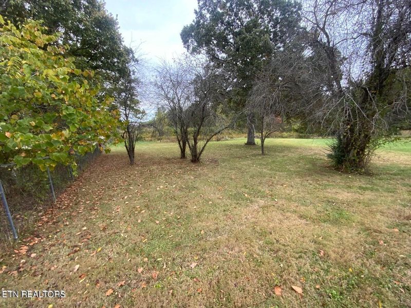 192 Peaceful Ln, Oneida, TN 37841