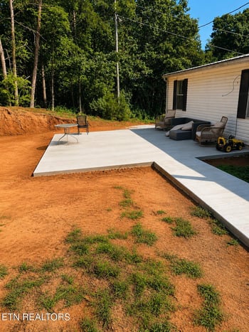 192 Shoal Creek Rd, Englewood, TN 37329