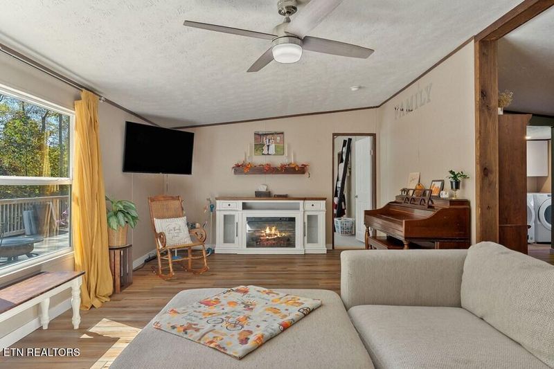 192 Webb Loop, Crossville, TN 38572