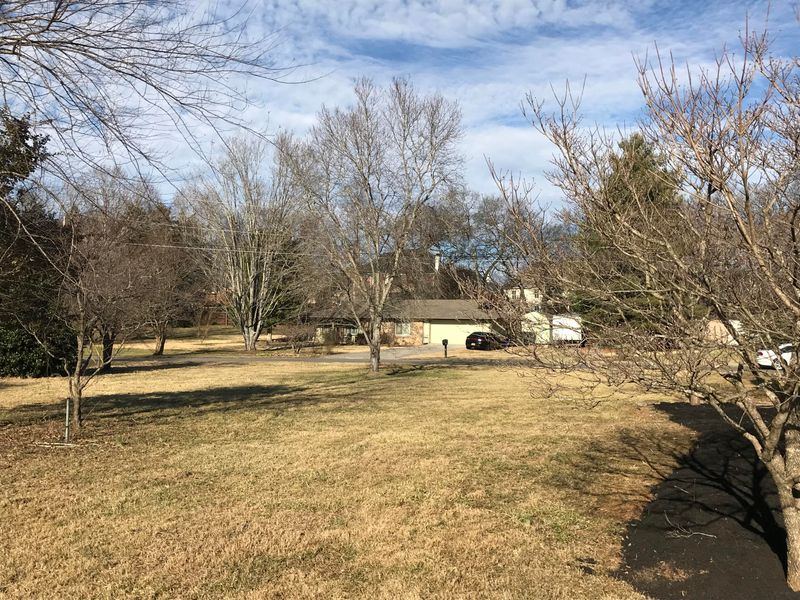 1920 Grenada Blvd, Knoxville, TN 37922