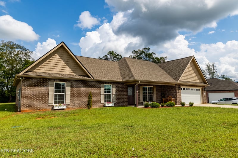 1920 Griffitts Mill Cir, Maryville, TN 37803