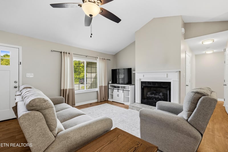 1920 Hidden Springs Rd, Knoxville, TN 37914