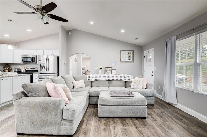 1920 Smokey High Ln, Sevierville, TN 37876